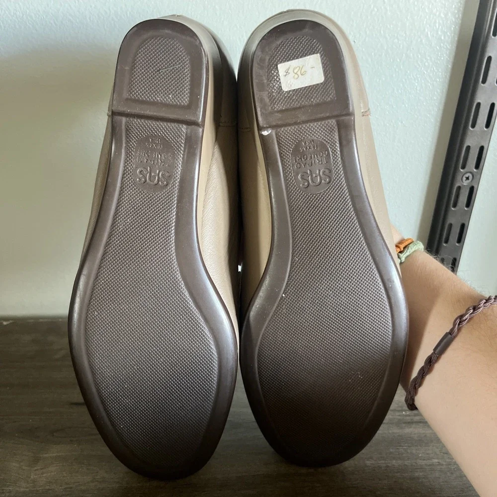 SAS Wedge Shoes 7 Leather Slip On Loafer Tripod Comfort Tan Barely Worn READ